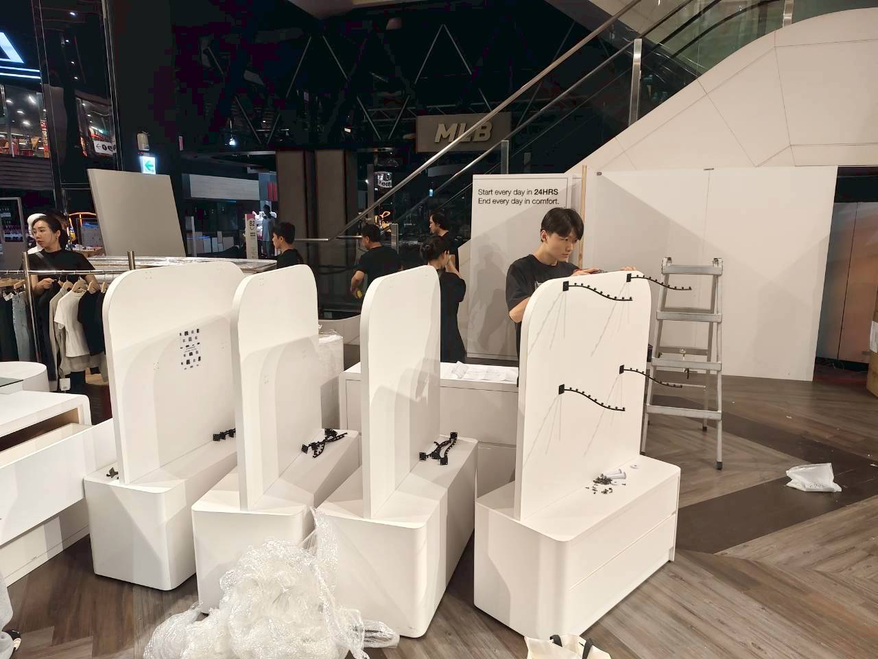 台茂專櫃進場作業